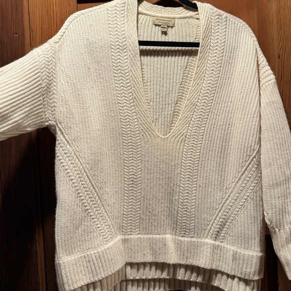 Burberry Cashmere Wool Cable V-neck Cream Sweater, Size S / P - Picture 7 of 15